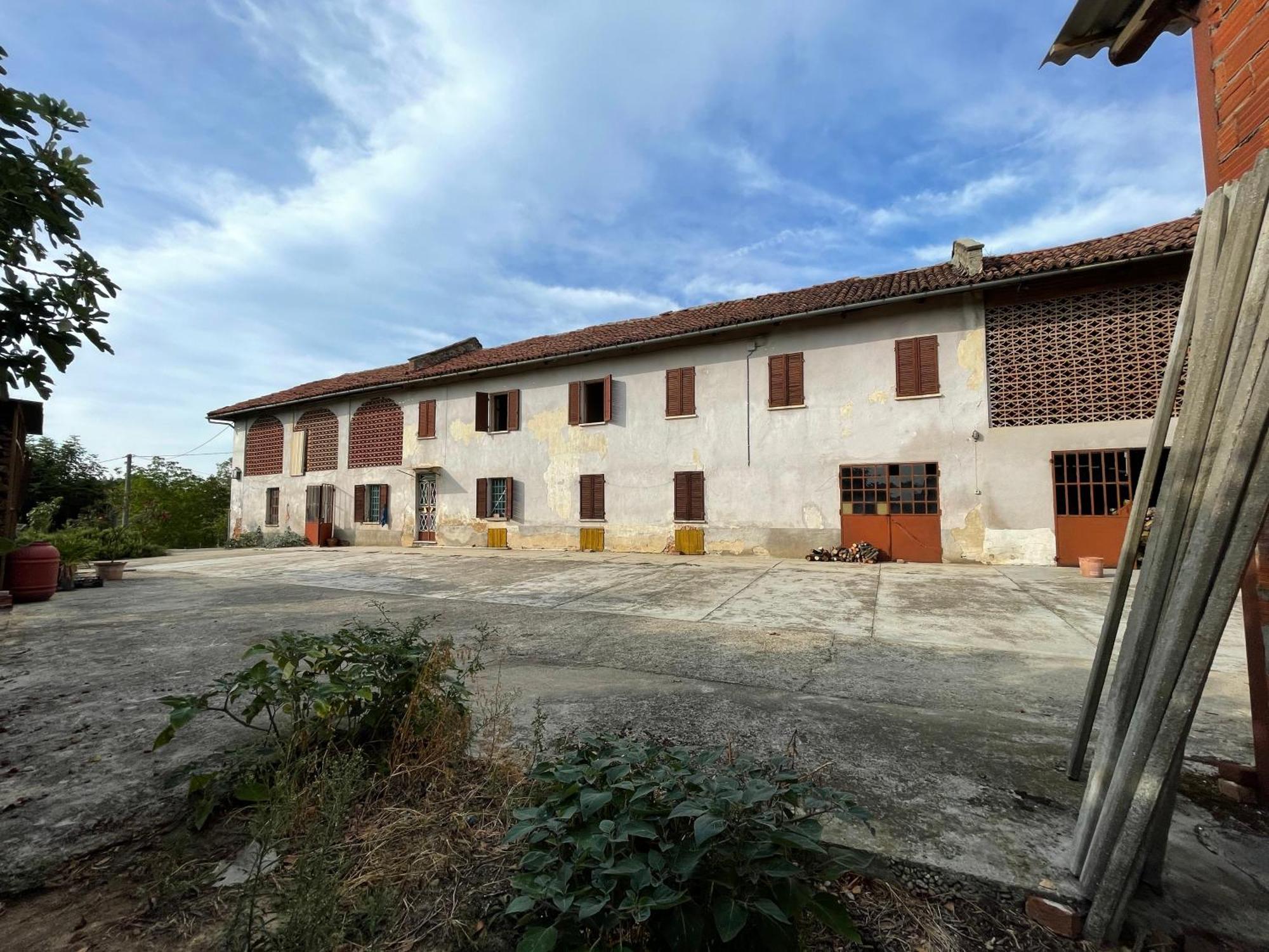 Cascina Baresane Bed & Breakfast อัลบา ภายนอก รูปภาพ
