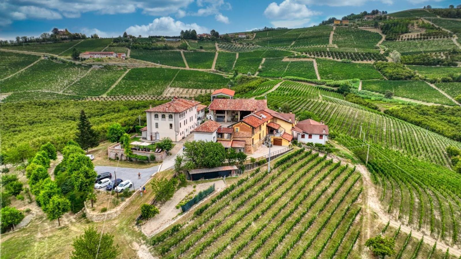 Cascina Baresane Bed & Breakfast อัลบา ภายนอก รูปภาพ