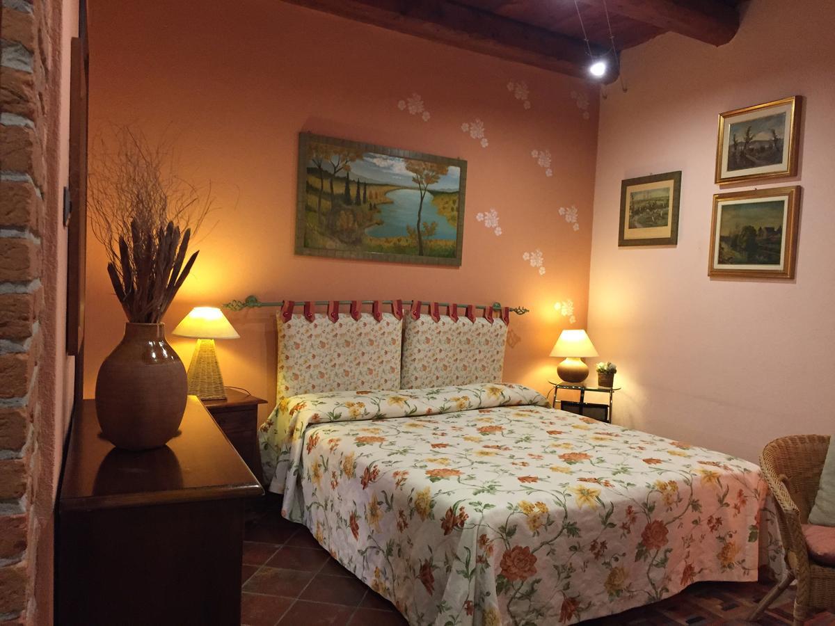 Cascina Baresane Bed & Breakfast อัลบา ภายนอก รูปภาพ