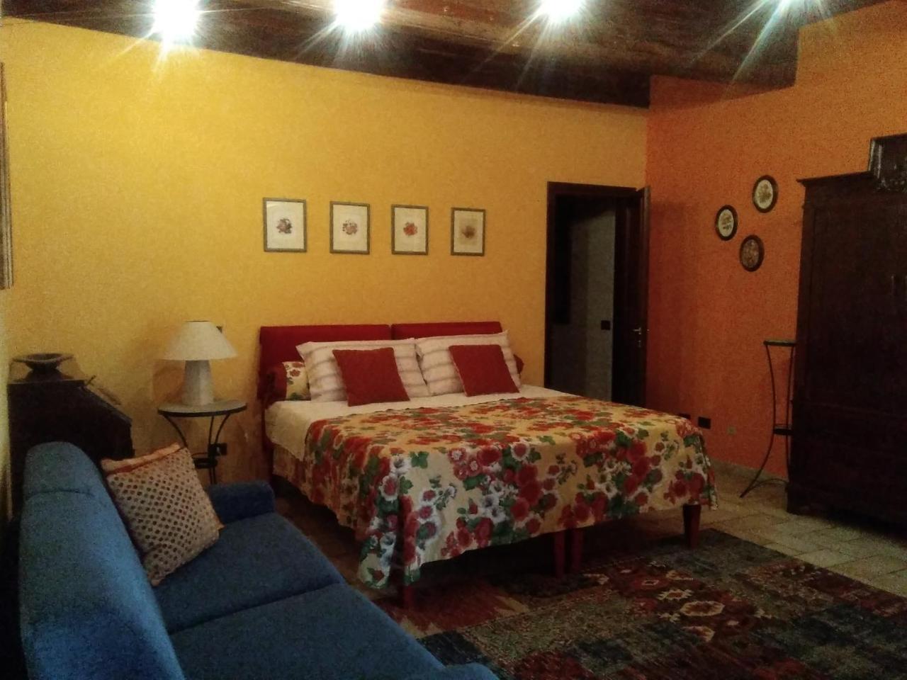 Cascina Baresane Bed & Breakfast อัลบา ภายนอก รูปภาพ
